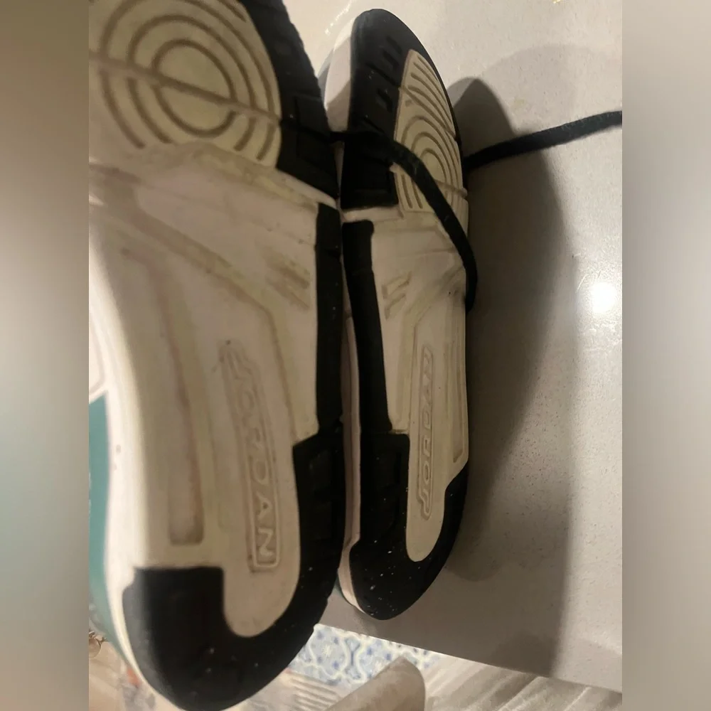 EUC Jordan Legacy 312 Low - Picture 8 of 10